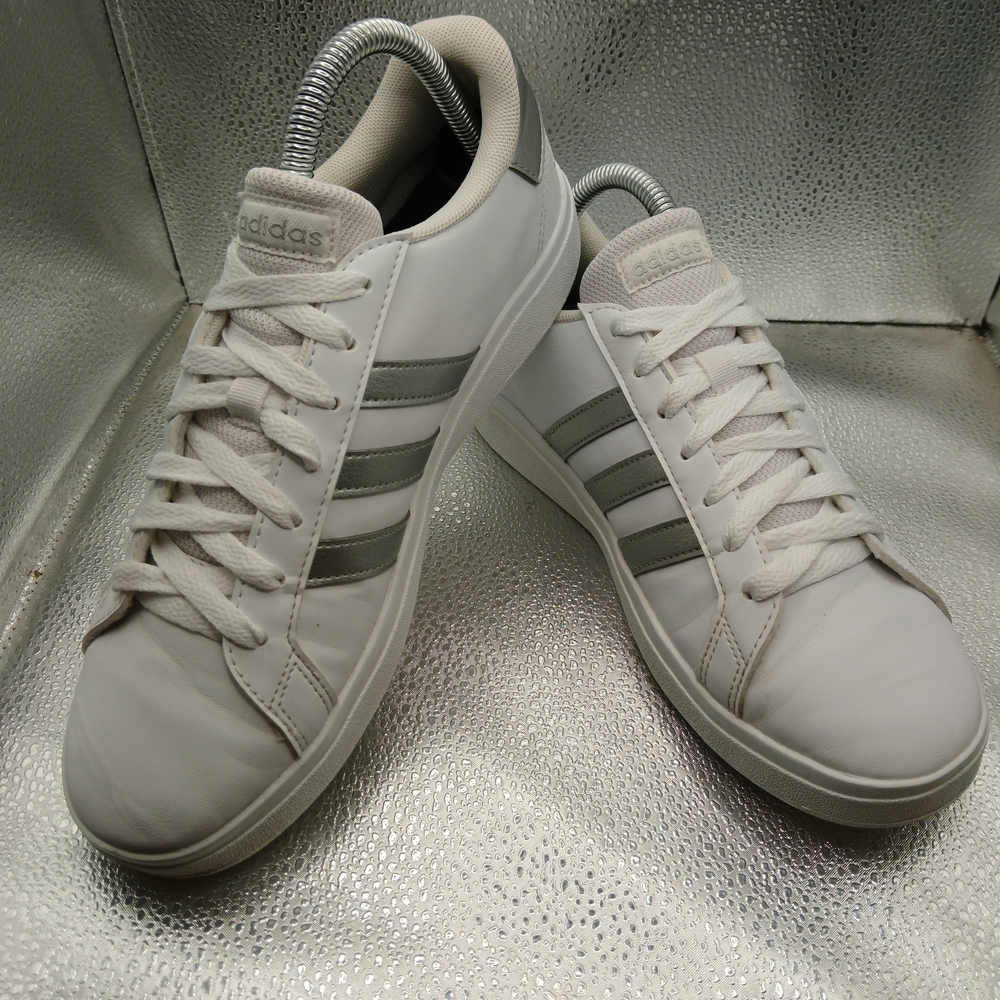 Adidas White and Silver Sneakers Women's Size 7.5 Men's Size 6
